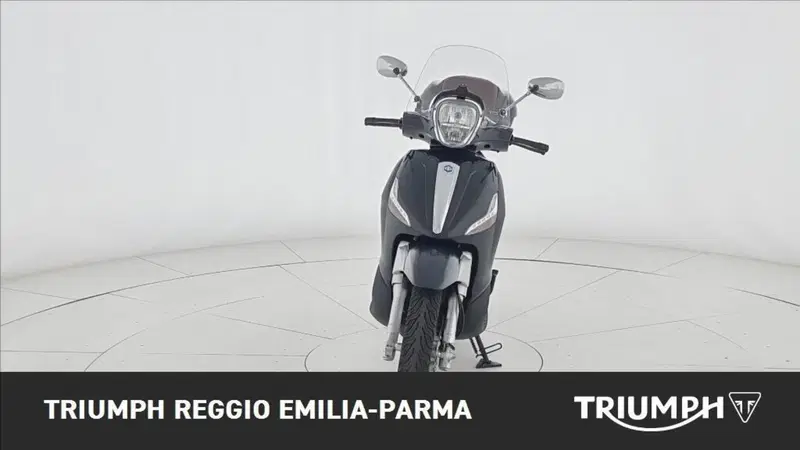 Piaggio Beverly 300 i.e. ABS-ASR (2016 - 20) (6)