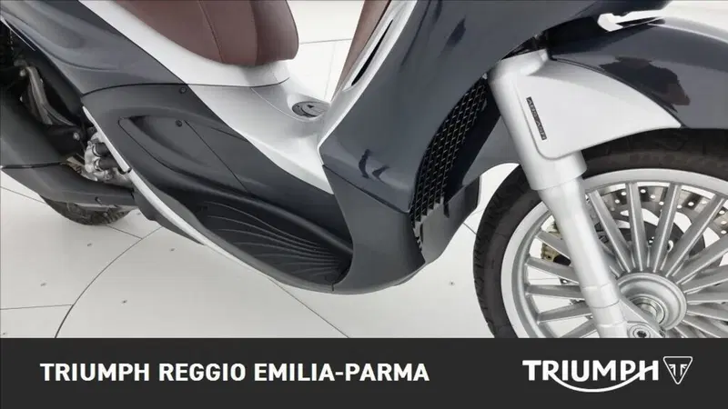 Piaggio Beverly 300 i.e. ABS-ASR (2016 - 20) (21)