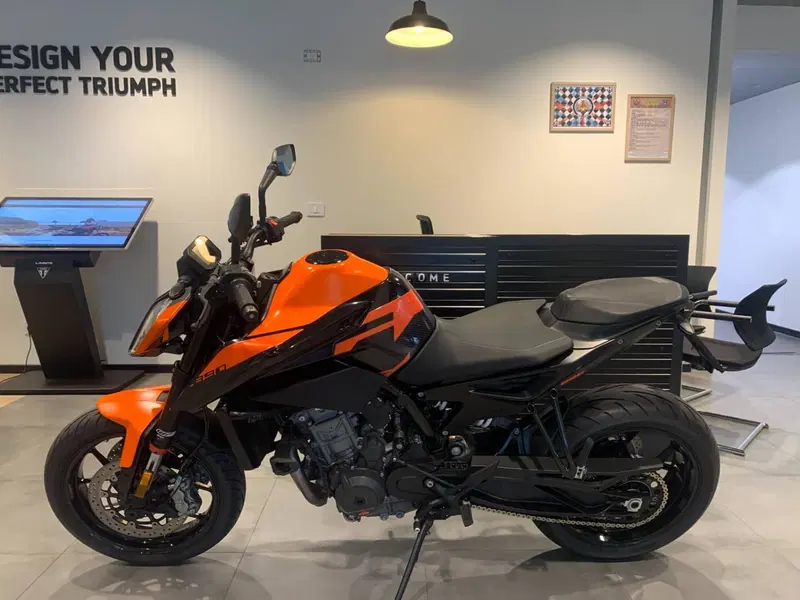KTM 890 Duke (2021 - 23) (2)
