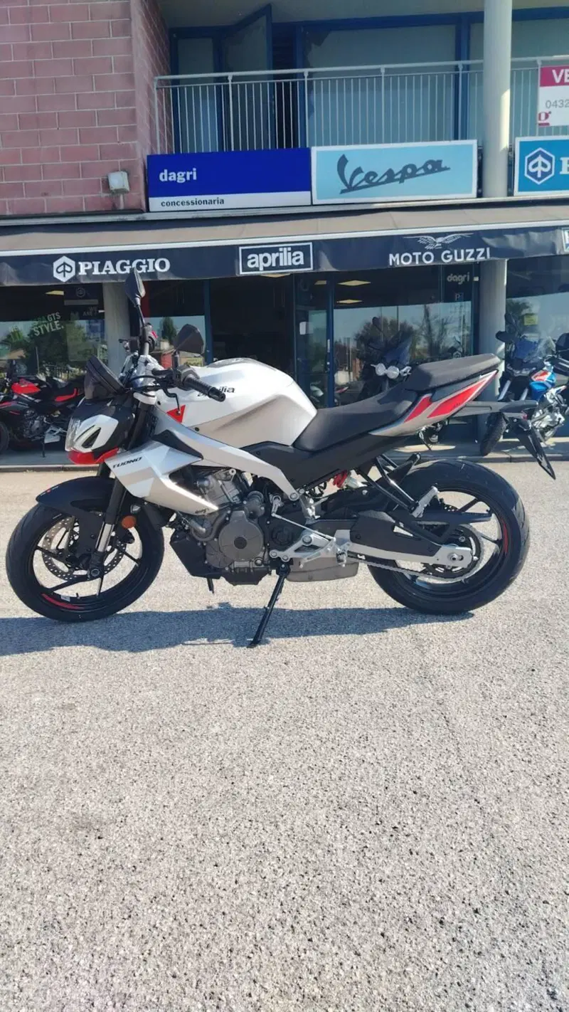 Aprilia Tuono 457 (2025 - 26) (4)