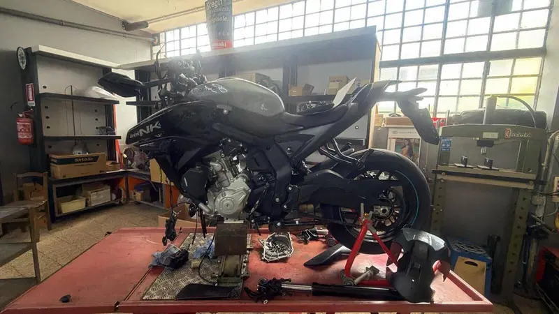 CFMOTO 675NK (2025 - 26) (4)