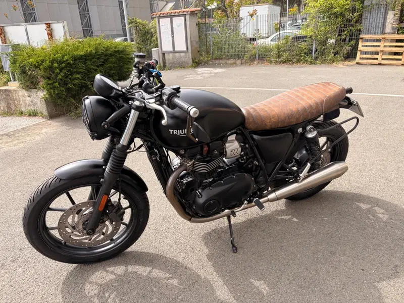 Triumph Street Twin 900 (2016) (4)