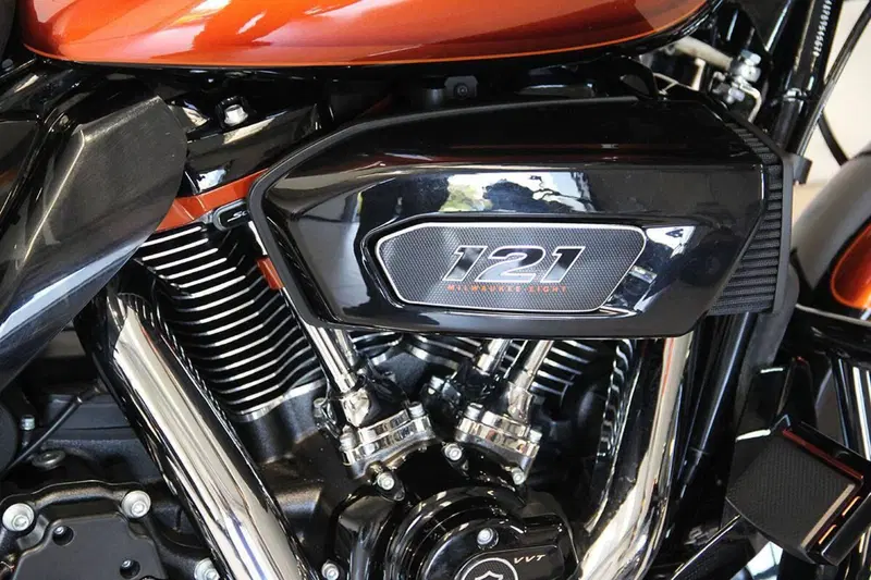 Harley-Davidson CVO Street Glide (2023) (5)
