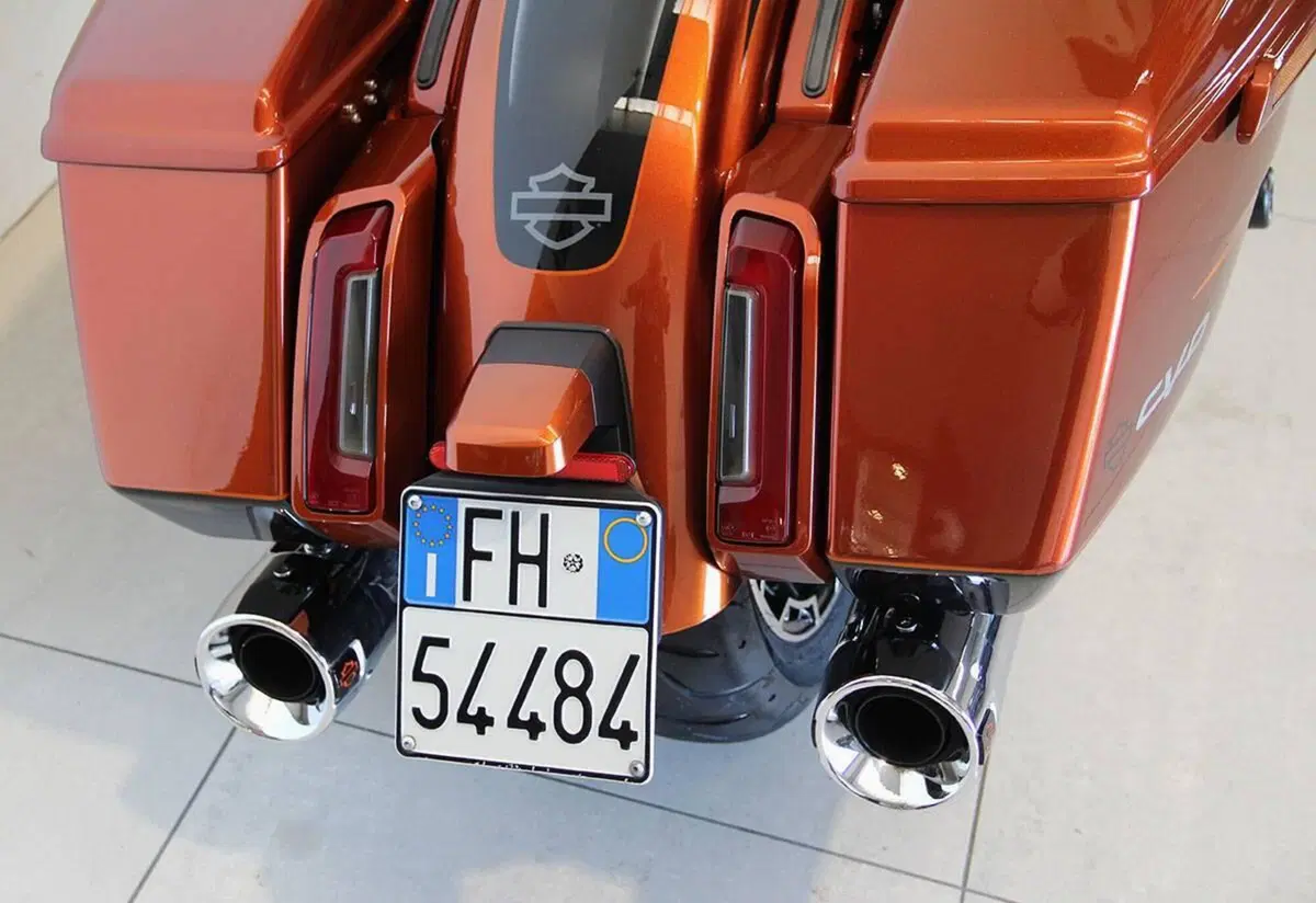 Harley-Davidson CVO Street Glide (2023) (9)