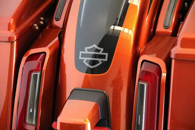 Harley-Davidson CVO Street Glide (2023) (10)
