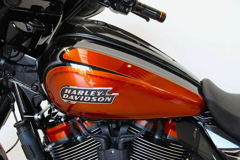 Harley-Davidson CVO Street Glide (2023) (19)