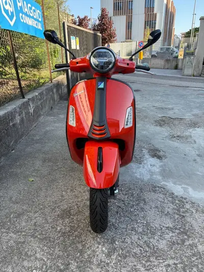 Vespa GTS 300 Super Sport (2023 - 24) nuova