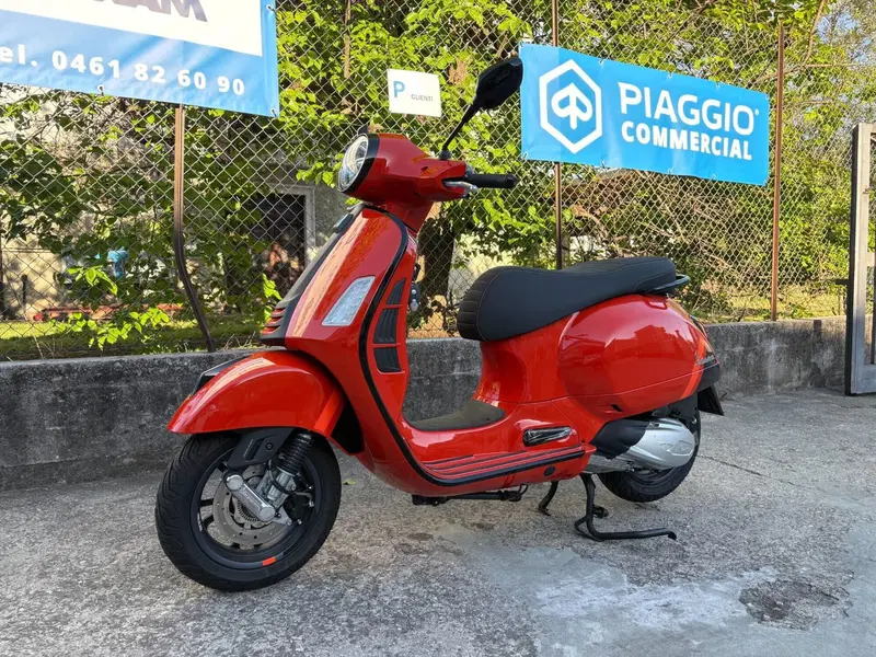 Vespa GTS 300 Super Sport (2023 - 24) (2)