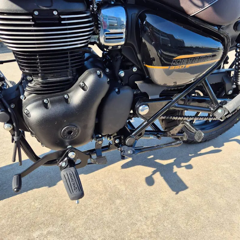 Royal Enfield Meteor 350 Aurora (2024 - 26) (6)
