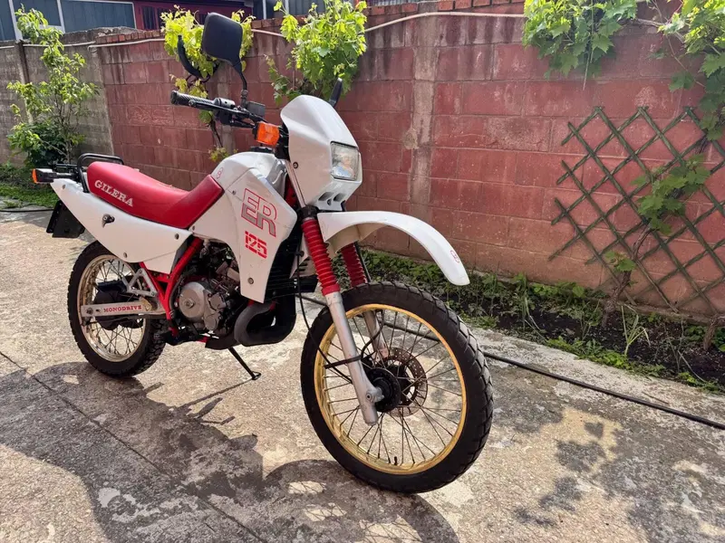 Gilera 125 ER (4)