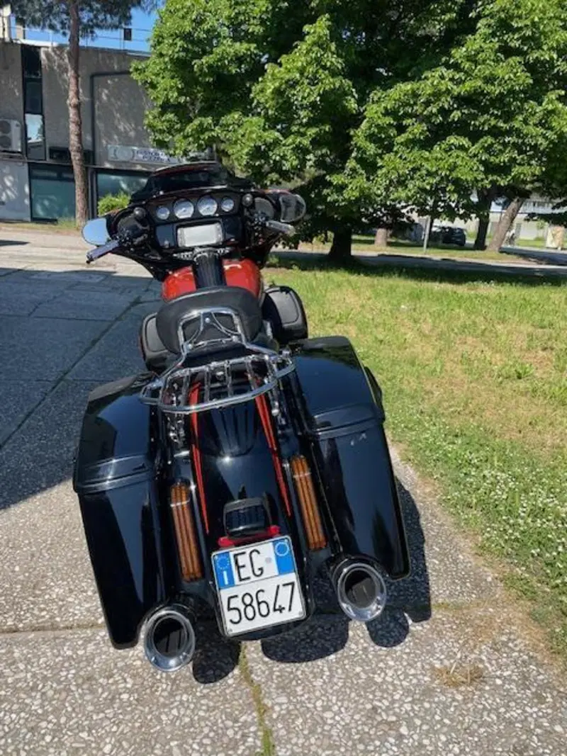 Harley-Davidson 114 Street Glide Special (2019 - 20) - FLHXS (6)