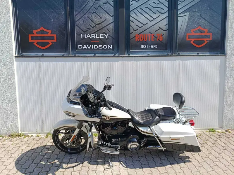 Harley-Davidson 1800 Road Glide Custom (2013) - FLTRXSE (5)