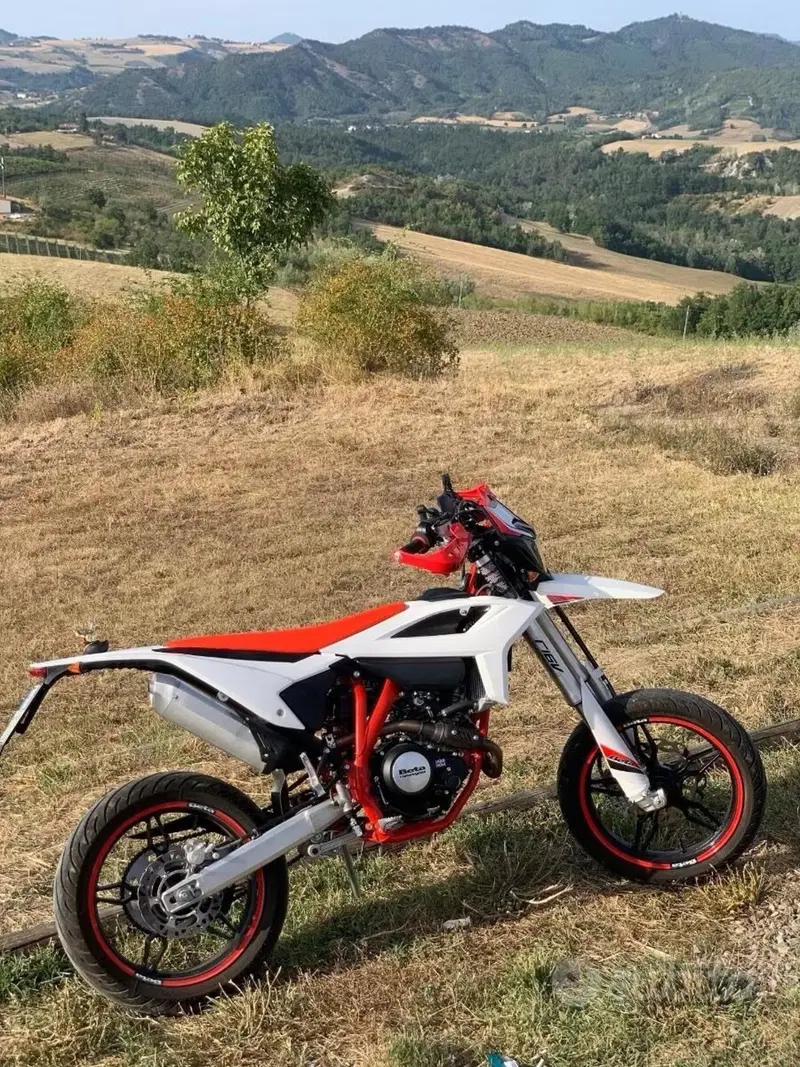 Betamotor RR 125 4T Motard R (2023 - 24) (2)