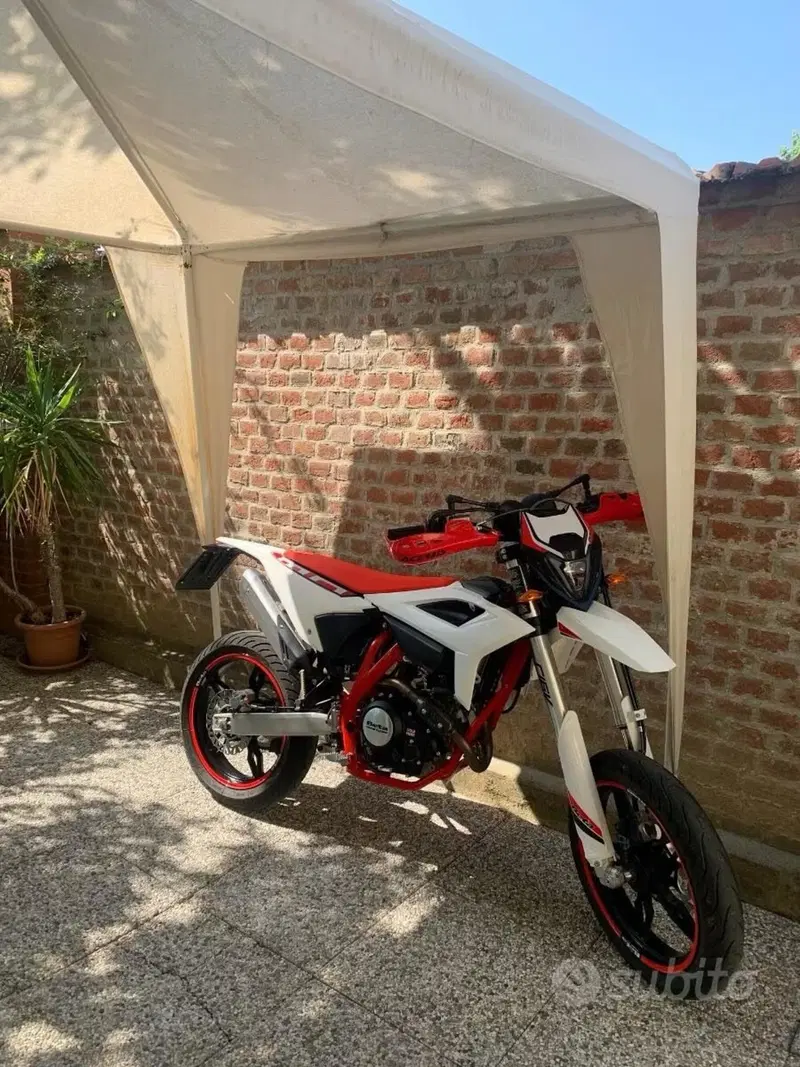 Betamotor RR 125 4T Motard R (2023 - 24) (3)