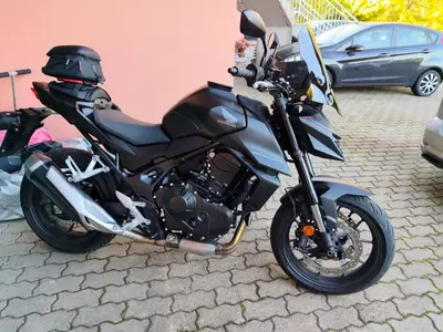 Honda CB 750 Hornet (2025) usata