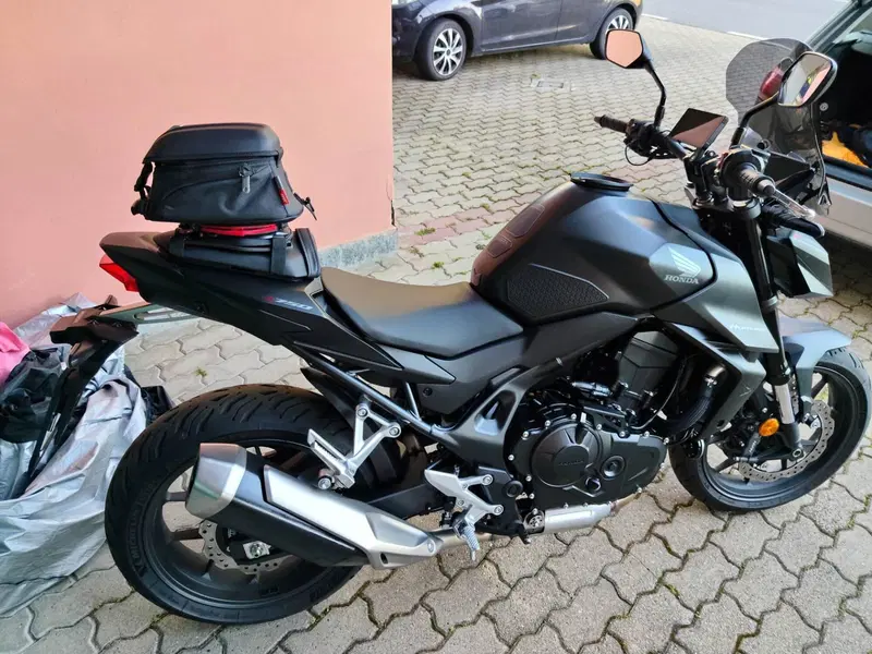 Honda CB 750 Hornet (2025) (2)