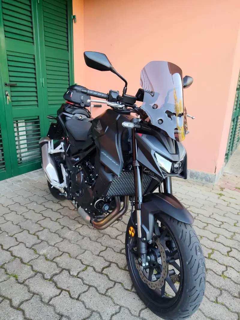 Honda CB 750 Hornet (2025) (5)