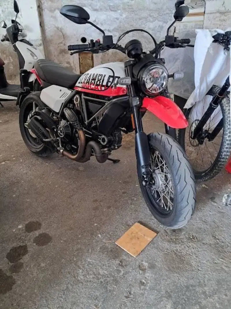 Ducati Scrambler 800 Urban Motard (2022)