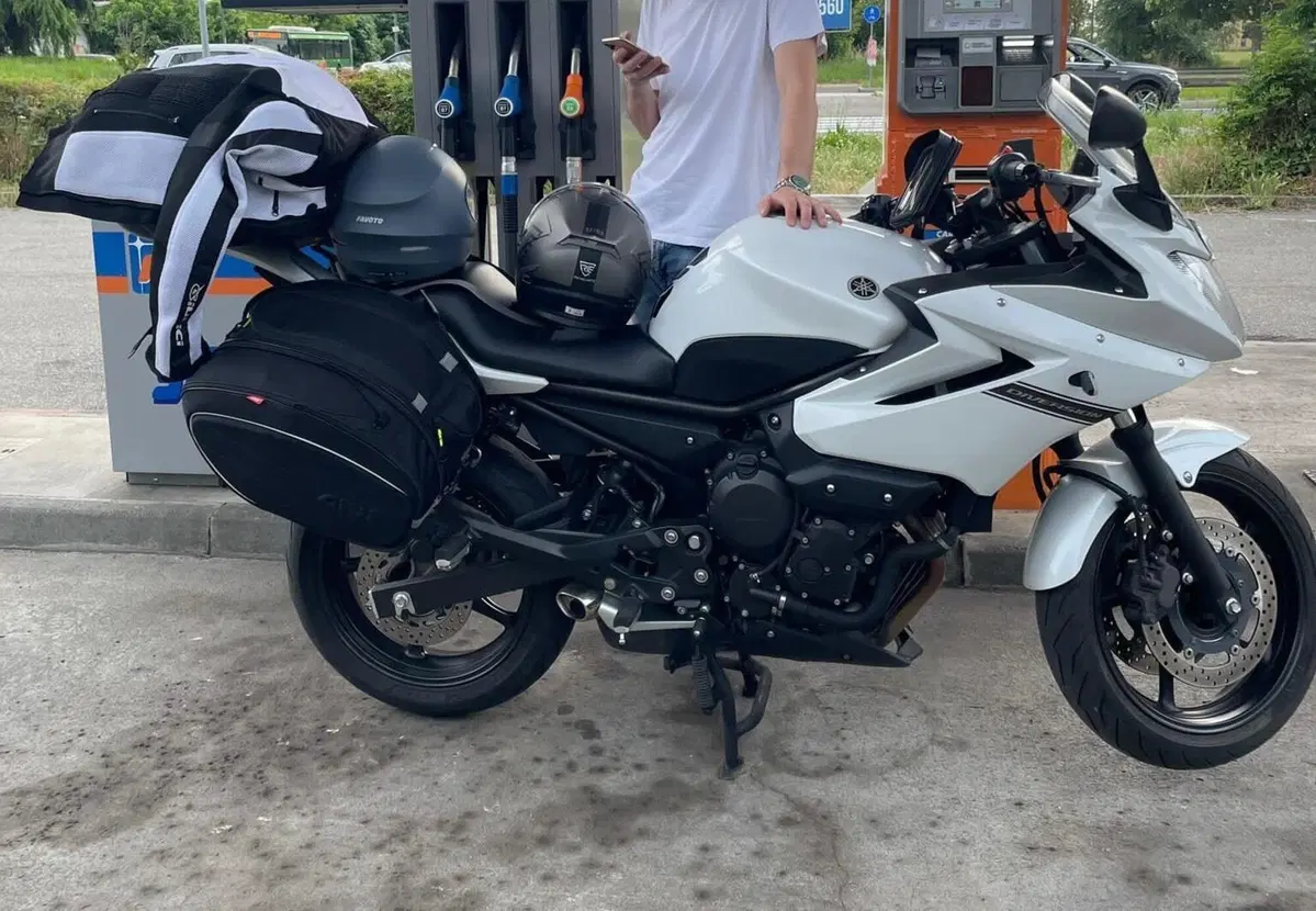Yamaha XJ6 ABS (2008 - 15) (9)