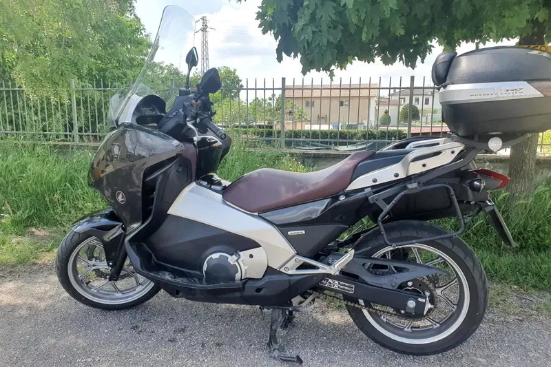 Honda Integra 700 (2011 - 13) (3)