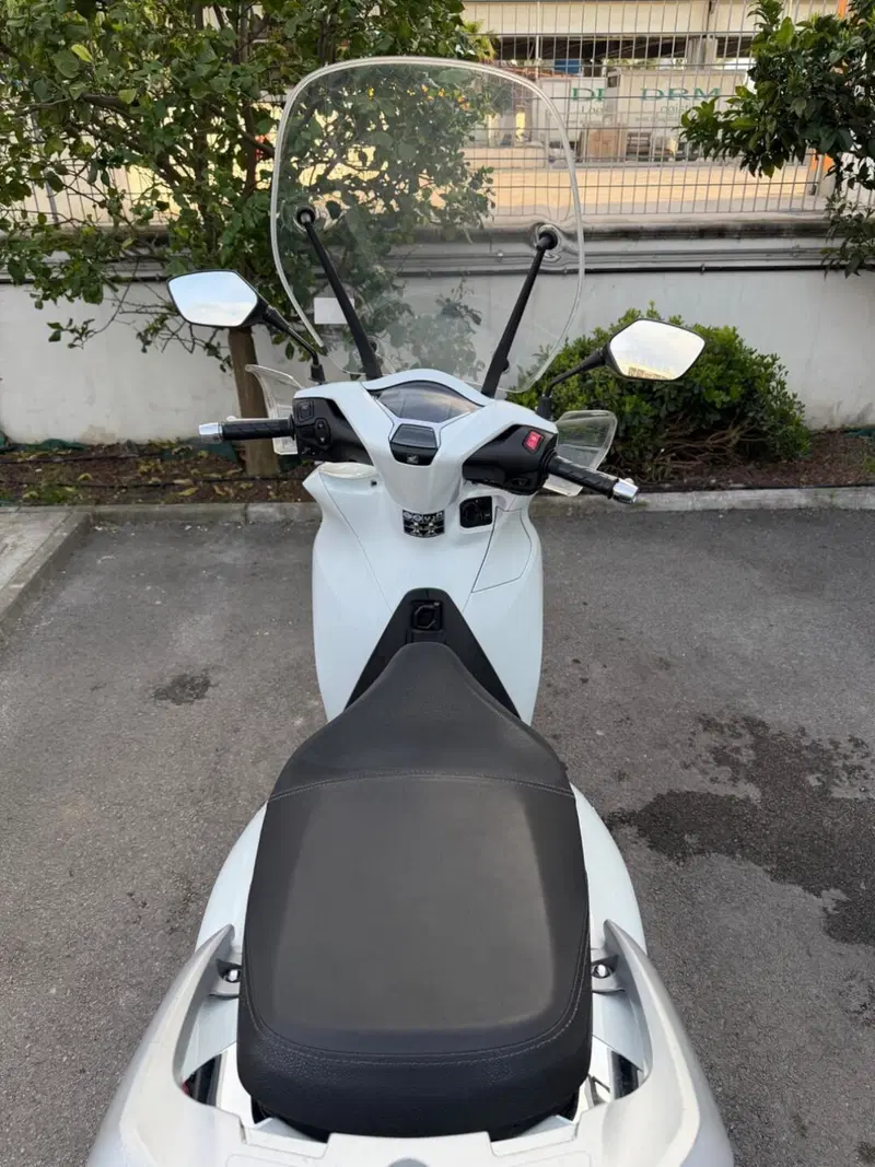 Honda SH 350 (2021 - 24) (8)