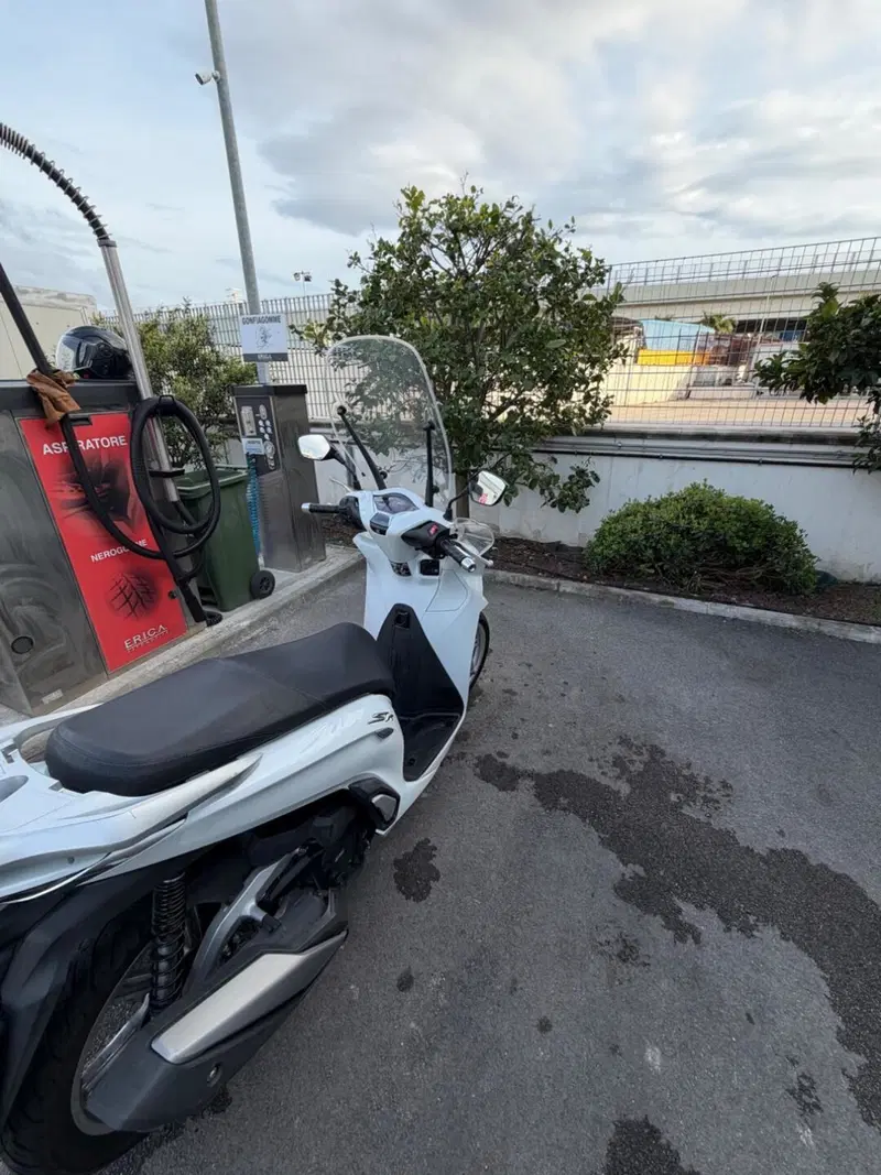 Honda SH 350 (2021 - 24) (9)