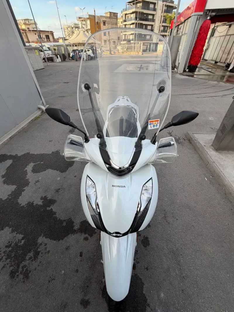 Honda SH 350 (2021 - 24) (11)