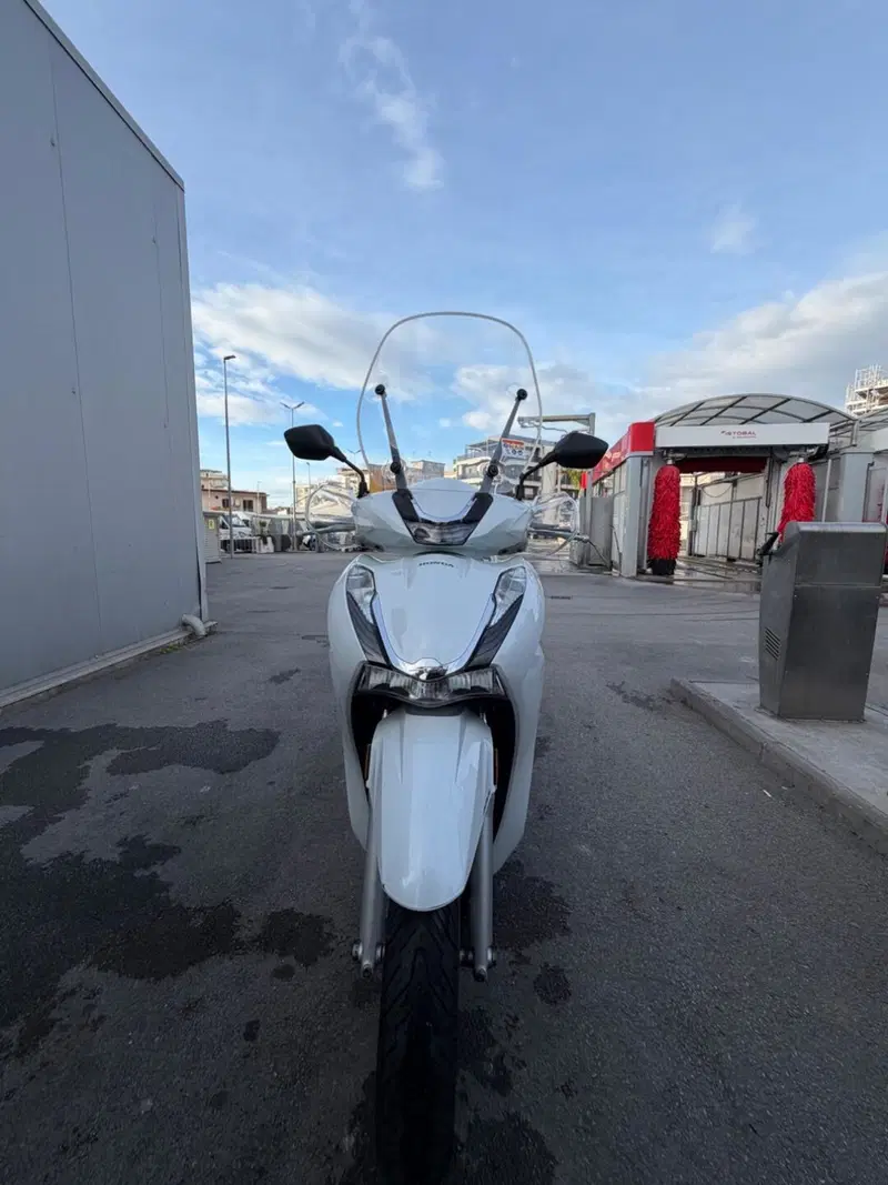Honda SH 350 (2021 - 24) (12)