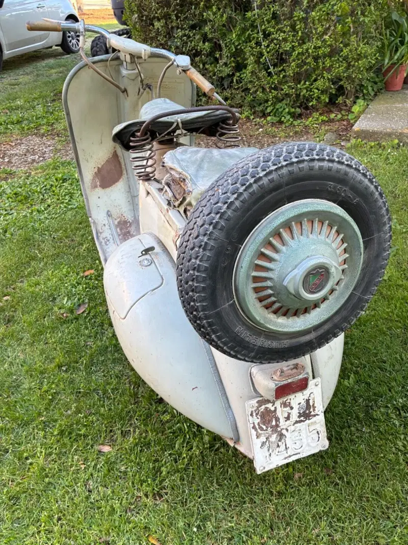 Piaggio Vespa 125 (4)
