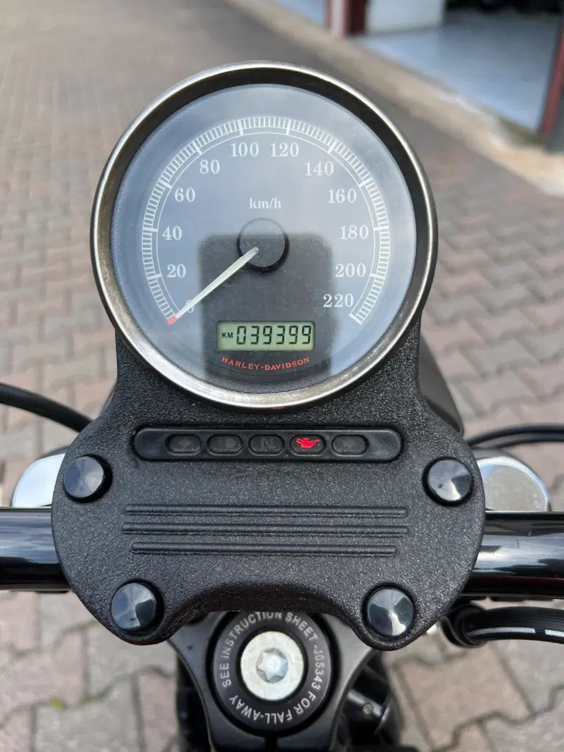 Harley-Davidson 883 R (2008 - 16) - XL 883R (5)