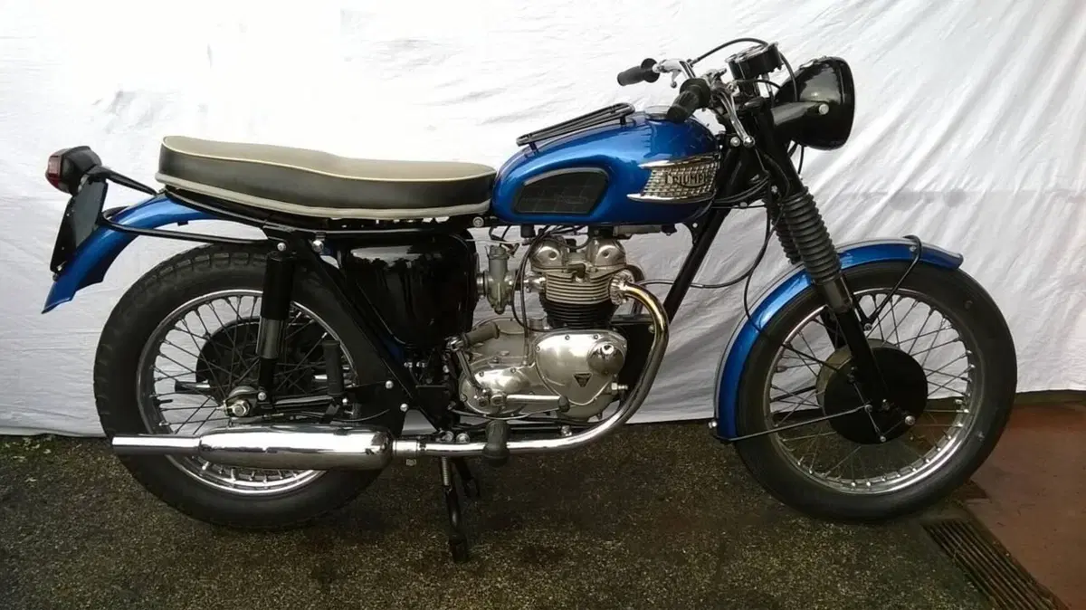 Triumph Bonneville T100
