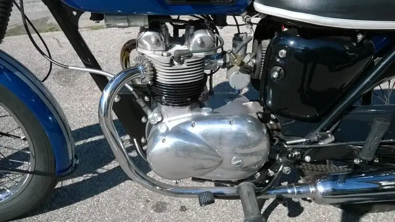 Triumph Bonneville T100 (6)