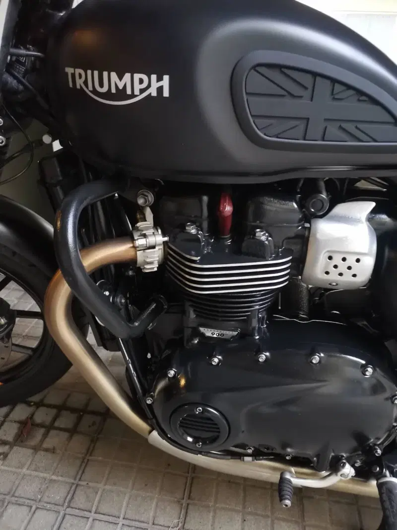 Triumph Street Twin 900 (2017 - 18) (3)