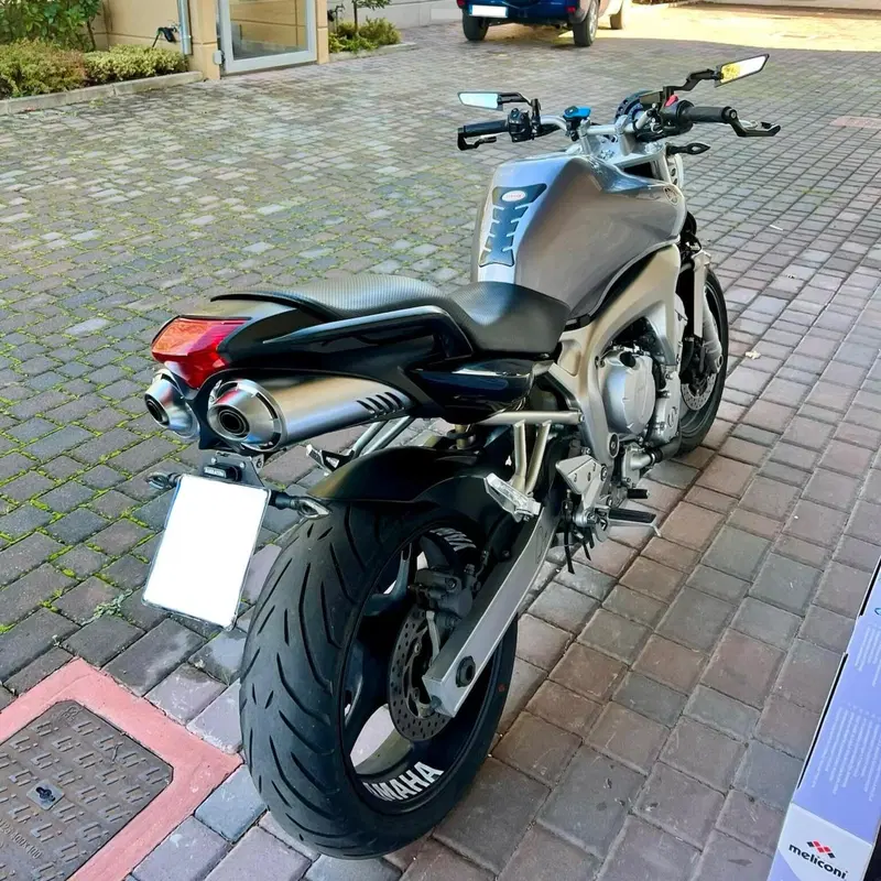 Yamaha FZ6 (2004 - 07) (3)