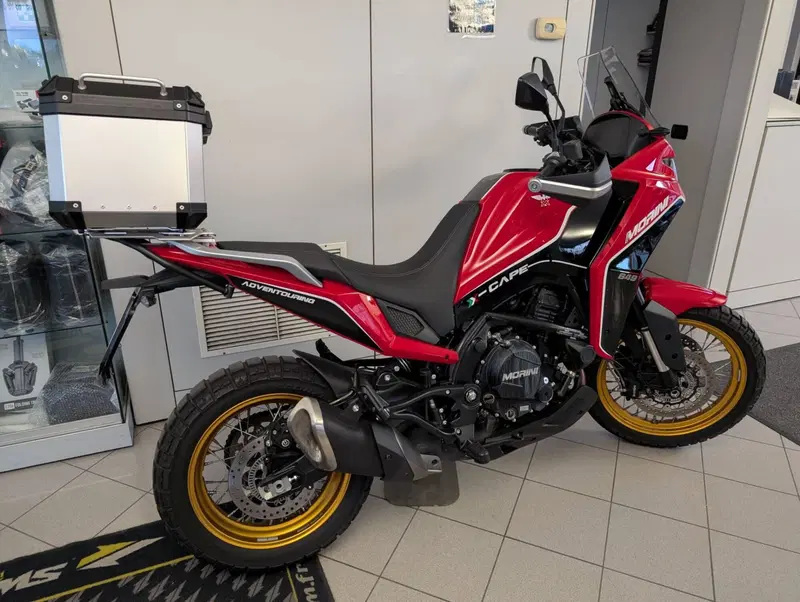 Moto Morini X-Cape 650 Gold Wheels Edition (2022 - 26) (5)