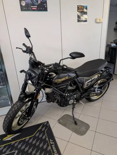 Ducati Scrambler 800 Full Throttle (2025 - 26) usata
