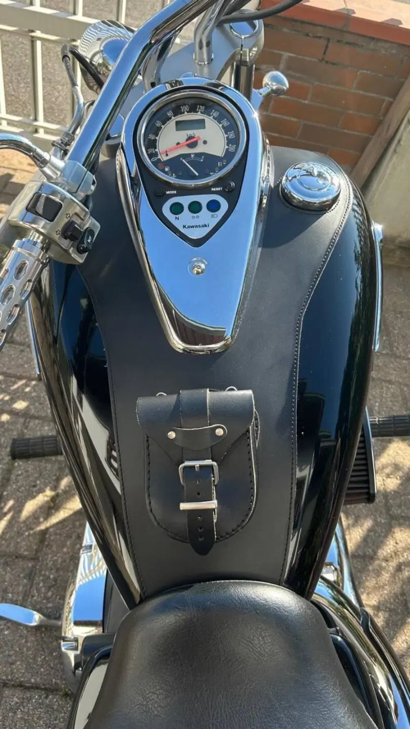Kawasaki Vulcan VN 900 Custom (2006 - 09) (4)