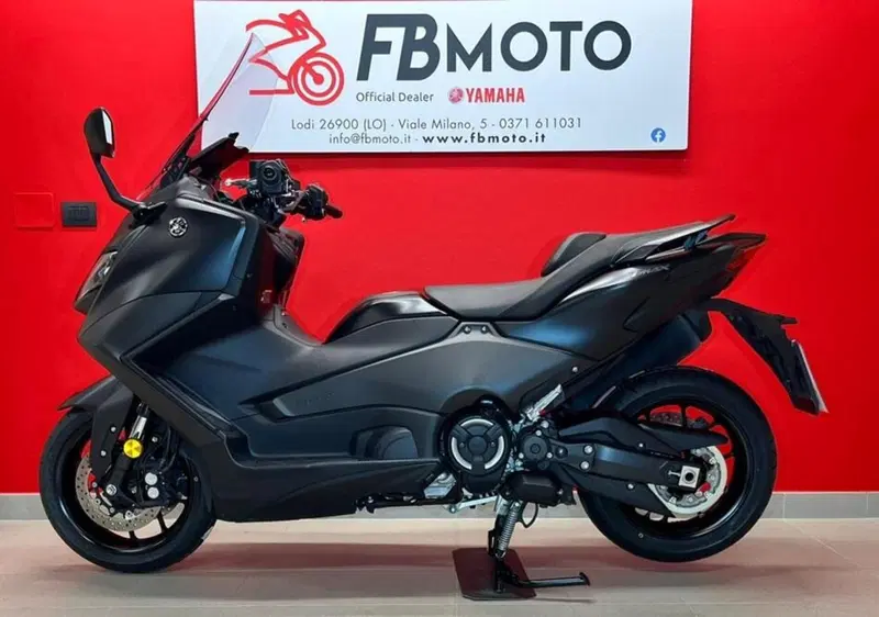 Yamaha T-Max 560 (2022 - 24) (4)