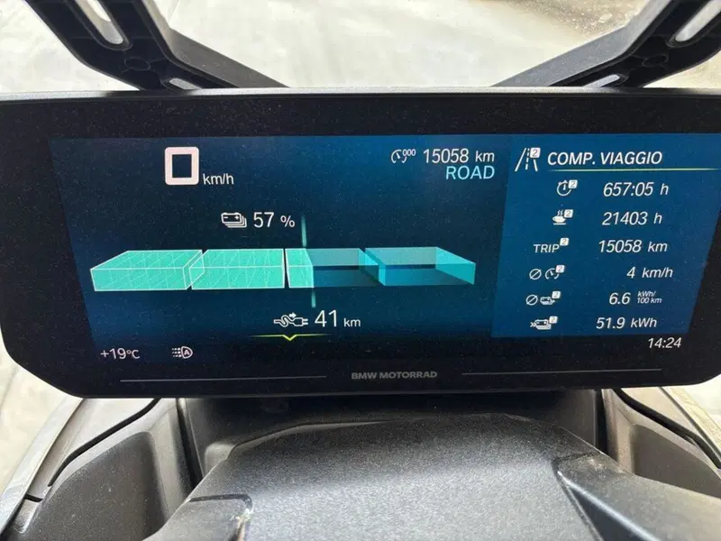 Bmw CE 04 (2021 - 25) (8)