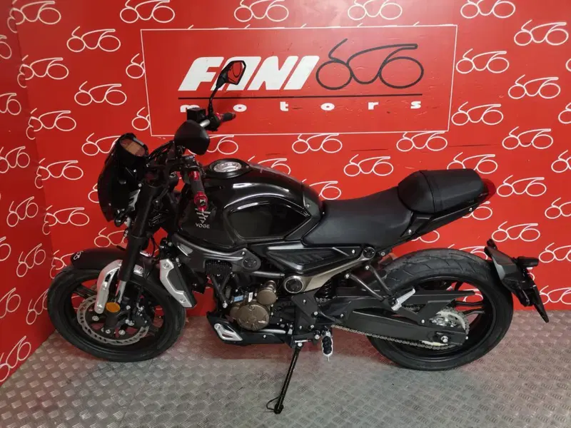 Voge Trofeo 300AC (2021 - 26) (3)