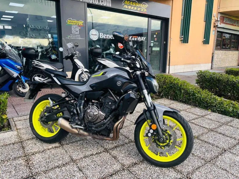 Yamaha MT-07 (2017 - 18) (21)