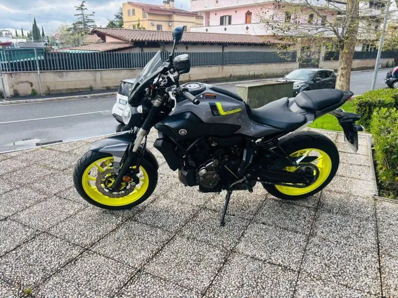 Yamaha MT-07 (2017 - 18) (2)