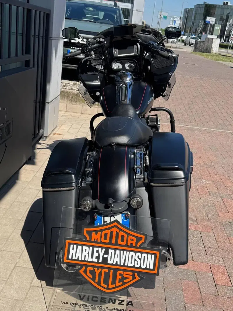Harley-Davidson 1690 Road Glide Special (2013 - 16) (4)