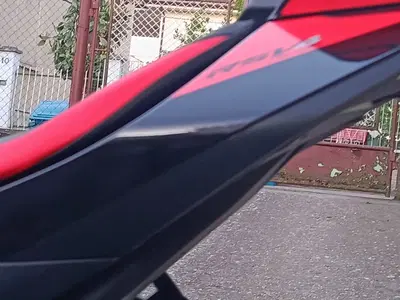 Aprilia RSV4 1100 Factory (2025 - 26) usata