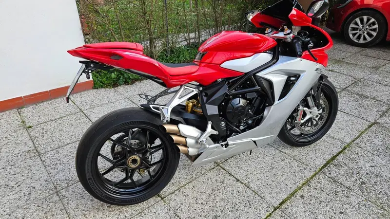 MV Agusta F3 800 EAS ABS (2017 - 20) (4)