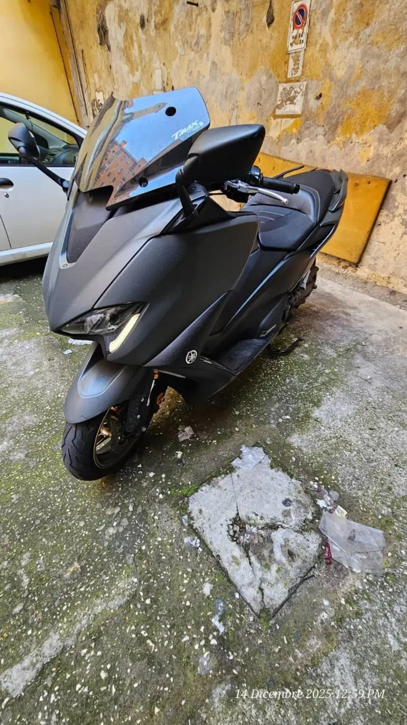 Yamaha T-Max 560 (2020 - 21) (2)