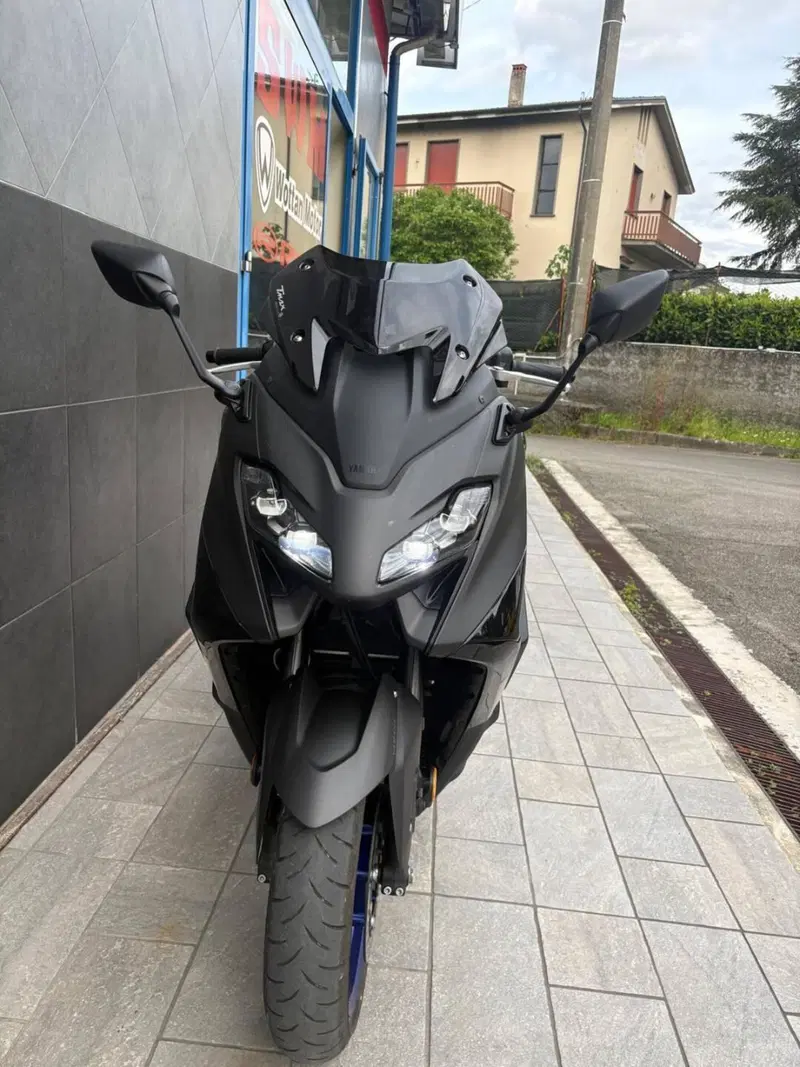 Yamaha T-Max 560 (2022 - 24) (5)
