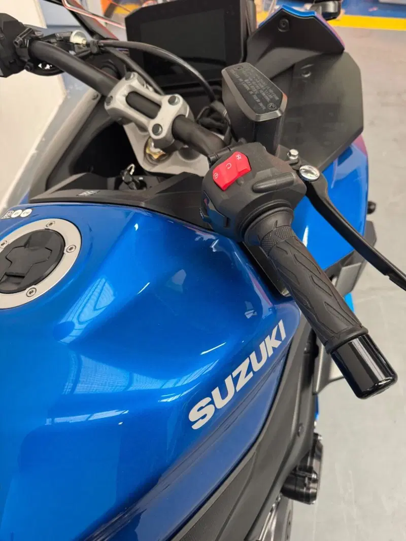 Suzuki GSX-S1000GT (2022 - 24) (9)