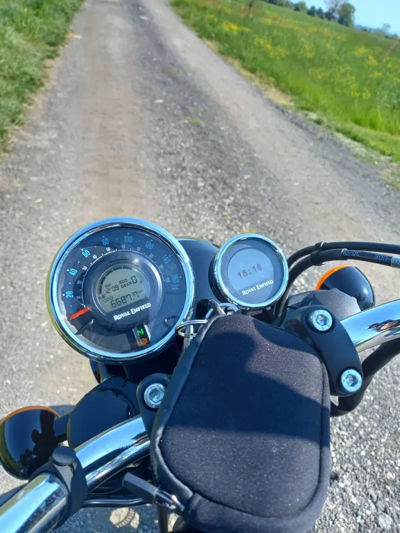Royal Enfield Meteor 350 Aurora (2024 - 26) (3)
