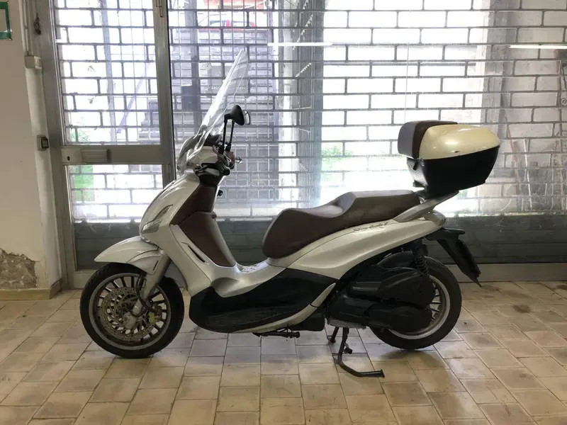 Piaggio Beverly 300 i.e. ABS-ASR (2016 - 20)